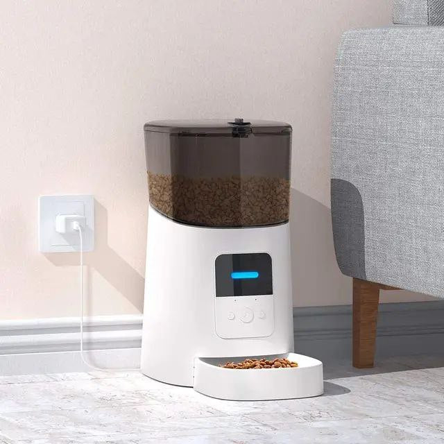 photo_1_2024-02-05_11-43-08 Wi-Fi Enabled Automatic Pet Feeder